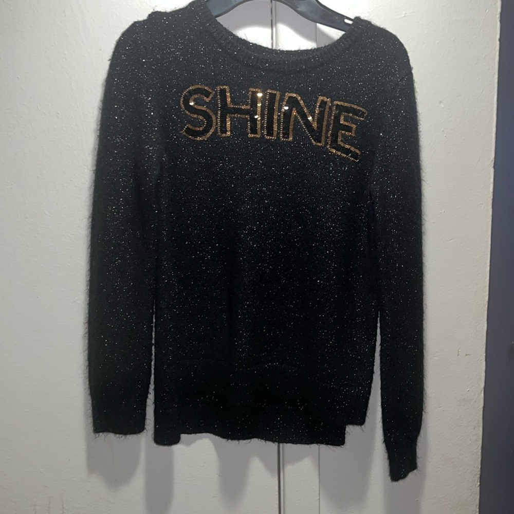 Preowned girls very stylish sweater size 10-12